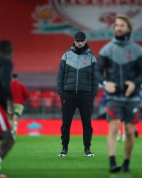  尼斯中场核心伤愈归队，精妙直塞助力前锋破僵局