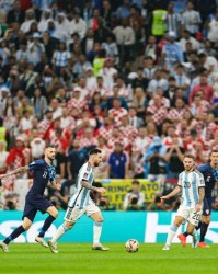  德甲揭幕战上演进球大战创纪录  