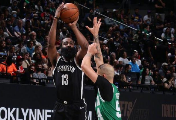  布里奇斯关键防守篮网客场一分险胜黄蜂保留季后赛希望